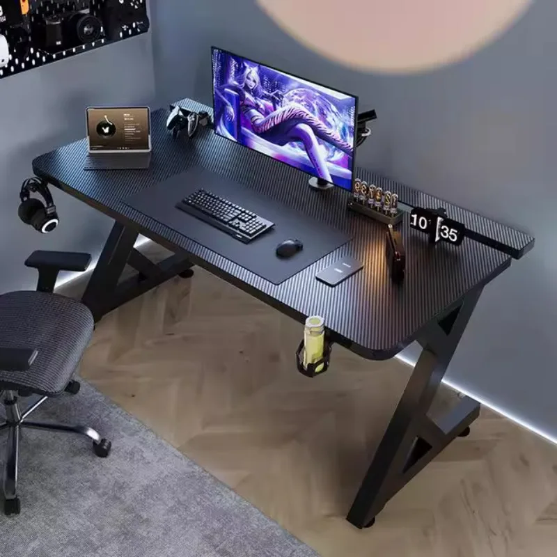 Desk Setup Designer - Q escritorios de ordenador negros minimalistas,