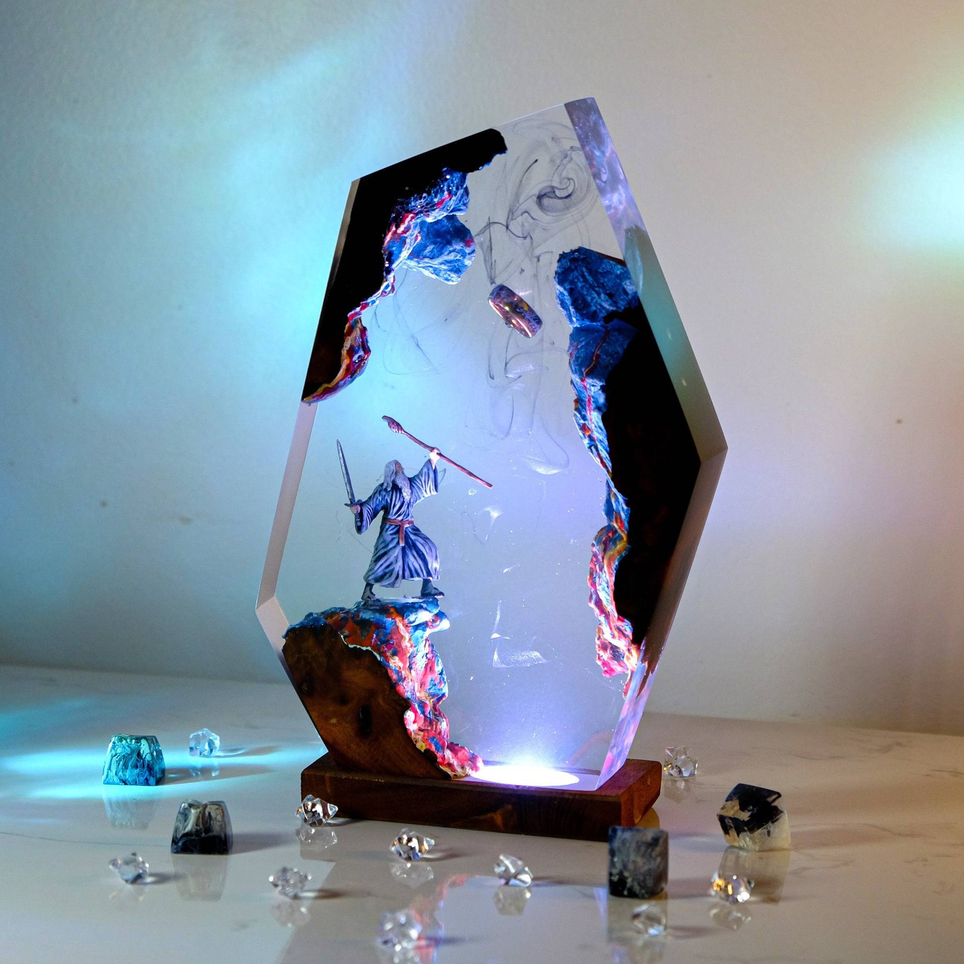 Lámpara de Resina con Figura d - Desk Setup Lighting reseña y precio